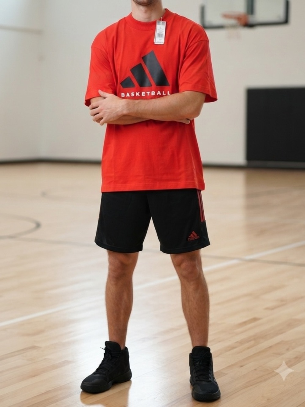 New with Tags: Adidas Basketball Graphic T-Shirt Size L